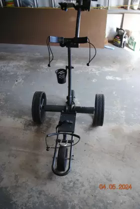 Cart Tek Gri-1500li V2 Electric Golf Caddy - Used
